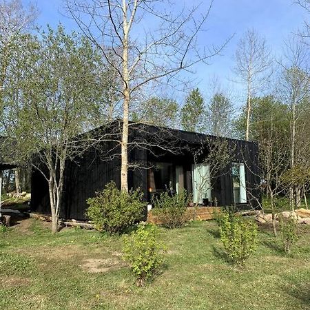 Small Cozy 3-Room House With Terrace & Large Garden Ilmandu 외부 사진